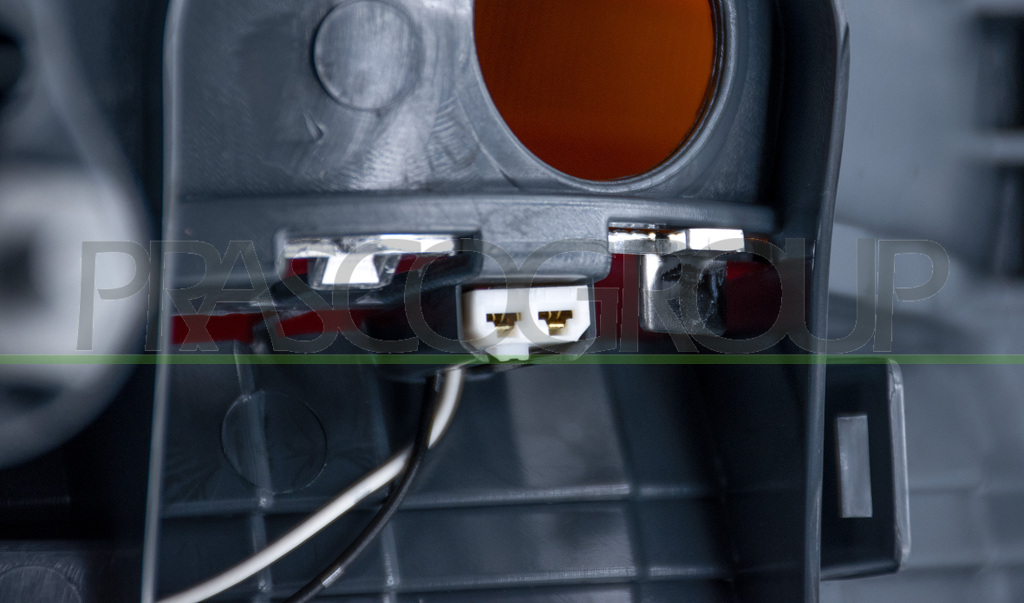 TAIL LAMP RIGHT-OUTER-WITH BULB HOLDER-LED
