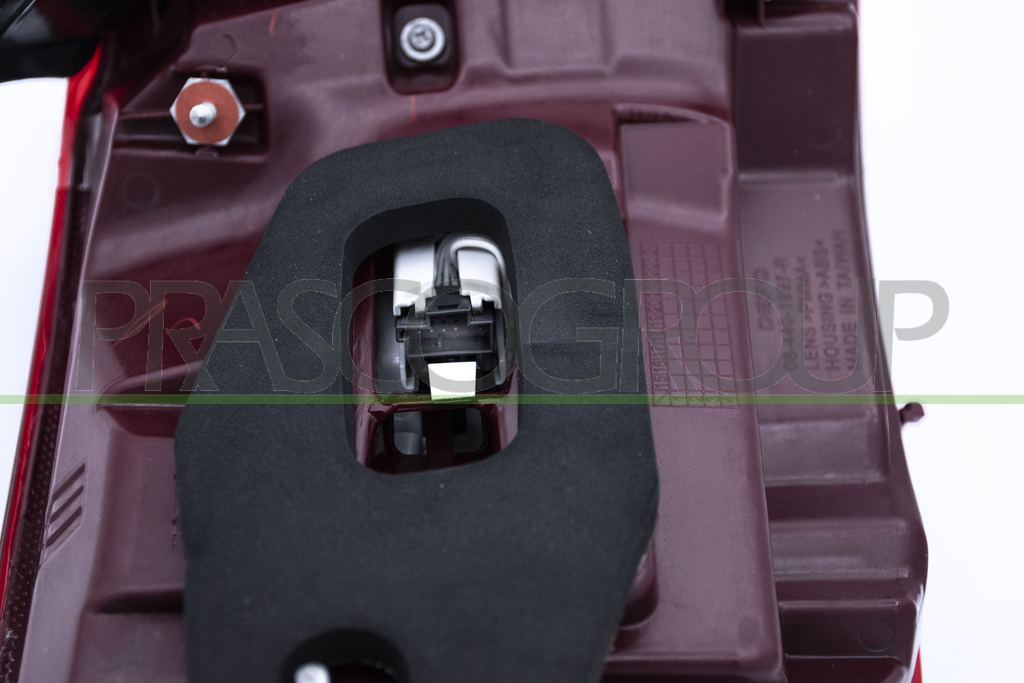 FANALE POSTERIORE DESTRO-ESTERNO-CON PORTALAMPAD-LED MOD. STATION WAGON