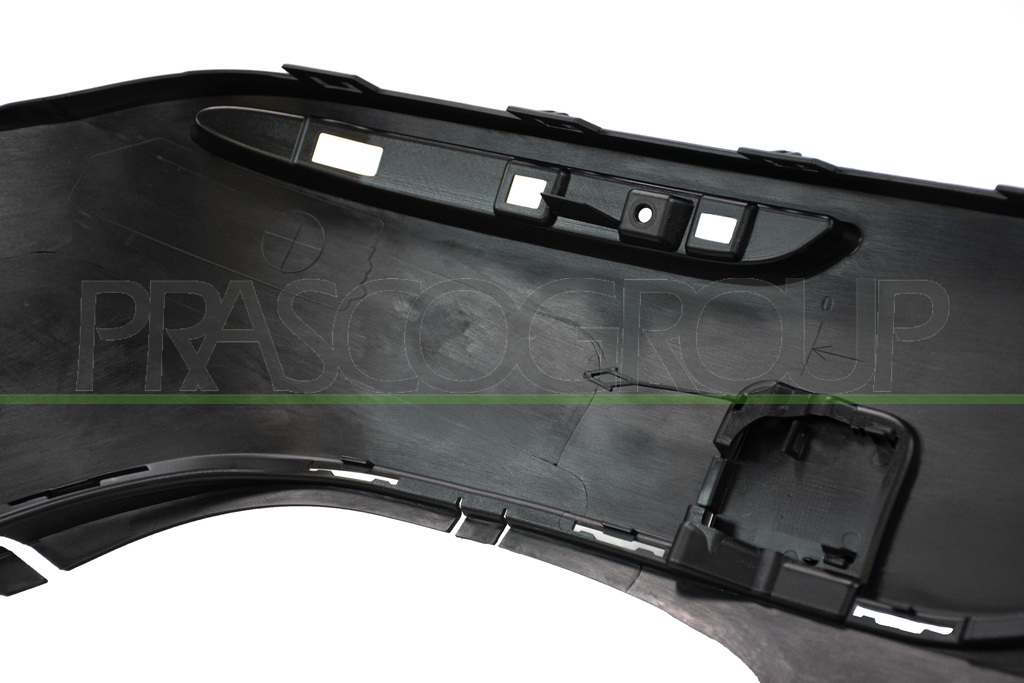 SPOILER DE PARE-CHOCS ARRIERE NOIRE STRUCTURE'-AVEC EMPREINTES POUR RADAR