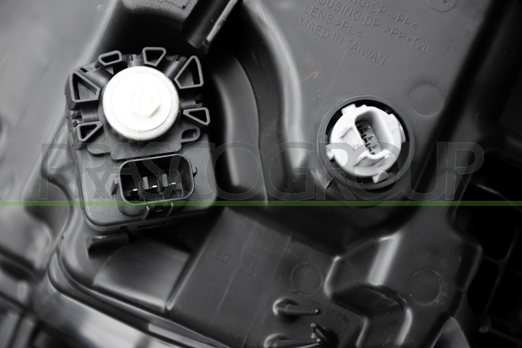 HEADLAMP RIGHT ELECTRIC-WITH MOTOR-LED-BLACK