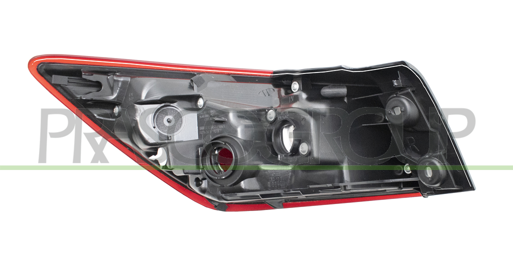 TAIL LAMP RIGHT-OUTER-WITHOUT BULB HOLDER