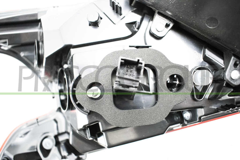 FANALE POSTERIORE DESTRO ESTRENO-SENZA PORTALAMPAD-LED MOD. 5 PORTE