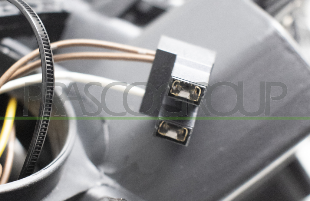 PROIETTORE DESTRO H7+H7-ELETTRICO-CON MOTORE-NERO