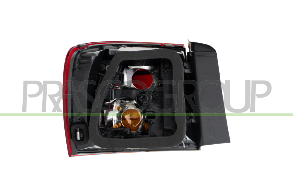 TAIL LAMP RIGHT-OUTER-WITHOUT BULB HOLDER-CHROME