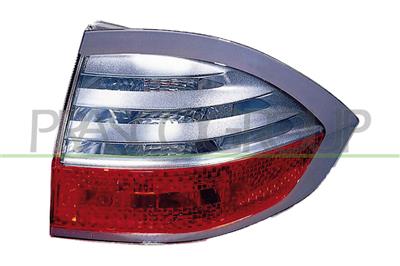 TAIL LAMP RIGHT-OUTER-WITHOUT BULB HOLDER