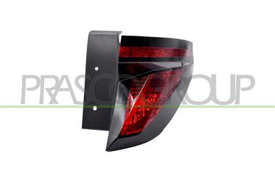 TAIL LAMP RIGHT-OUTER-WITH BULB HOLDER-WITH WIRING