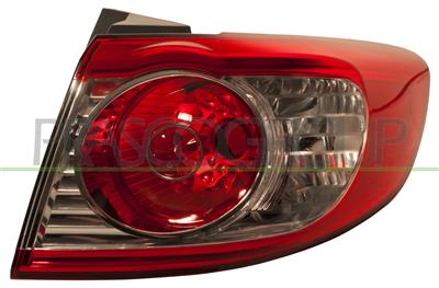 TAIL LAMP RIGHT-OUTER-WITHOUT BULB HOLDER