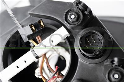 HEADLAMP RIGHT H7+H3 ELECTRIC-WITH MOTOR 05 >