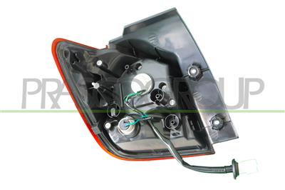 TAIL LAMP RIGHT-OUTER-WITHOUT BULB HOLDER