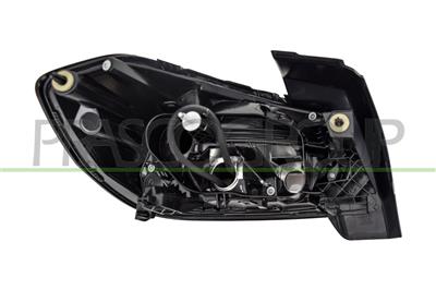 TAIL LAMP RIGHT-OUTER-WITHOUT BULB HOLDER